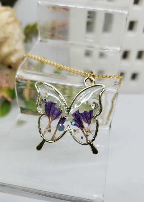 Collier pendentif papillon