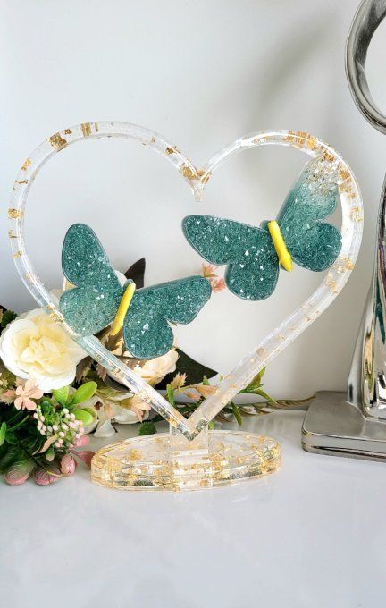 Coeur sur socle et ses papillons "effet diamant" Vert