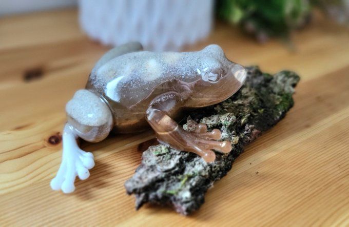 Grenouille en résine époxy 