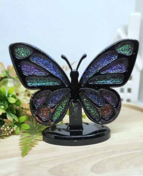 Papillon sur socle effet diamants